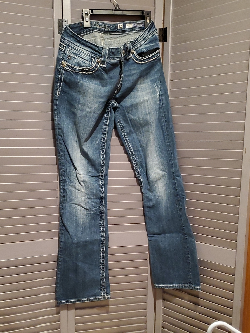 Miss Me Winter Cross Embellished Pocket Low-Rise Bootcut Jeans Size W32 L33
